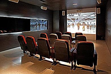 《异环》第二次“收容测试”pc端现已开启 移动端测试明天开放